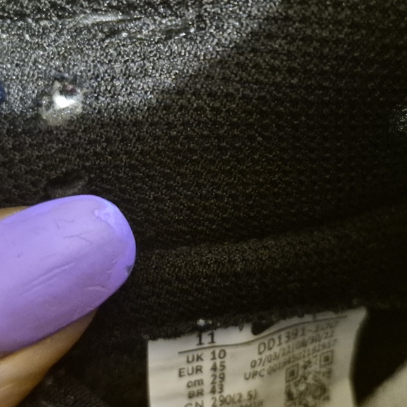 Nike Dunk Men Black and White Low-Top Sneakers - Picture 5 of 6